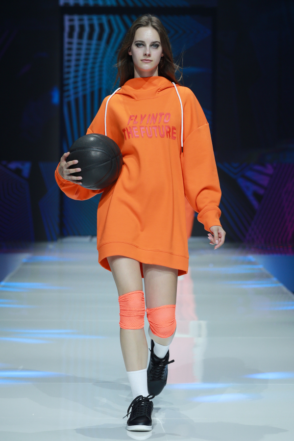 美国运动品牌AVIA“笃见.焕新”2020春夏发布会