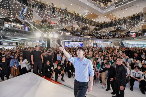 丽得姿化妆品， 携手代言人邓伦于上海成功举办品牌活动