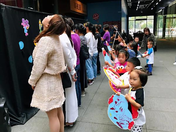 芝麻街英语传递品牌力量 打造“爱不是守”品格教育公益行