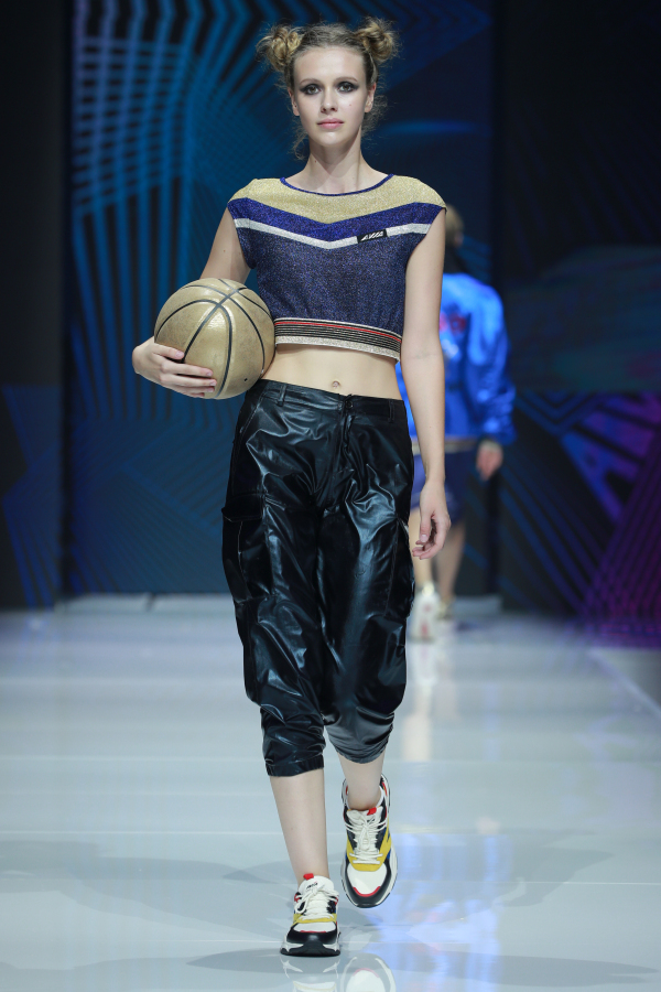 美国运动品牌AVIA“笃见.焕新”2020春夏发布会