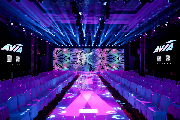 美国运动品牌AVIA“笃见.焕新”2020春夏发布会