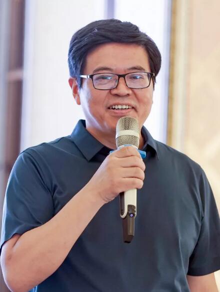 一品酱香珞珈赋，喝高三地珞珈人