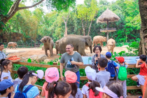 “中法环境月”首落户中国长隆 中法专家带领全球亲子家庭探秘动物国宝