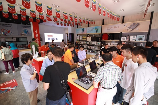 70而潮正当红，联想十一黄金周放大价