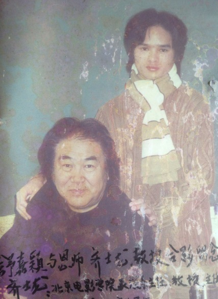 舒嘉颖23年后首次回母校宁乡双江口中学 谈成名过往