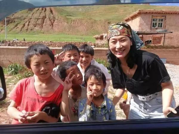 胡社光娘子军公益之旅——用行动见证爱