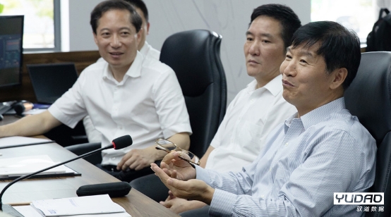 交通运输部副部长刘小明到三宝集团驭道数据中心调研