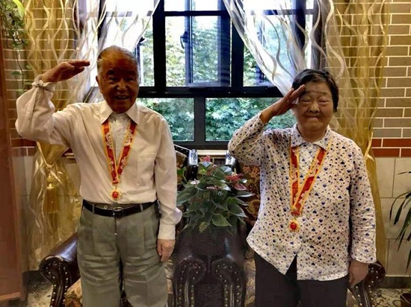 与国同庆，红日养老院长者获建国70周年纪念章