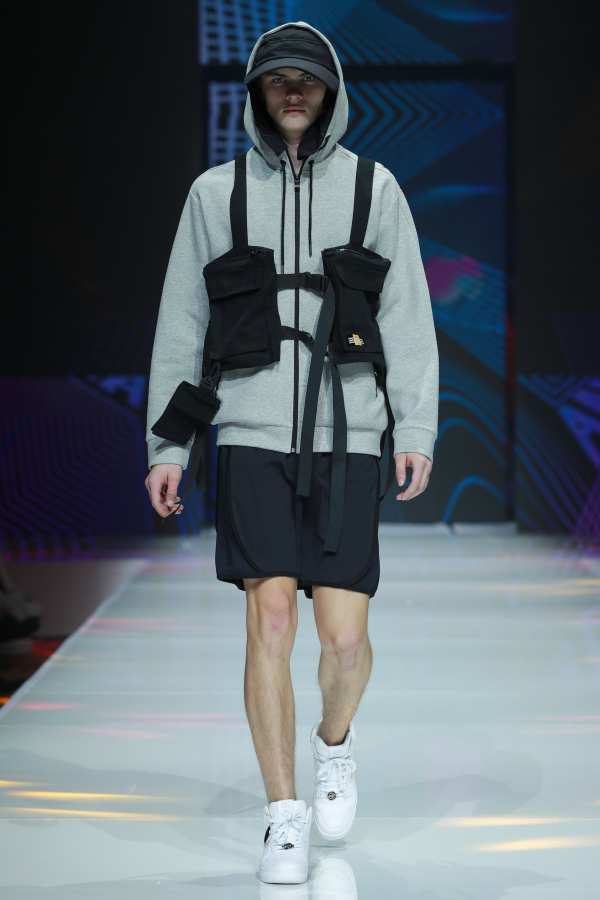 美国运动品牌AVIA“笃见.焕新”2020春夏发布会