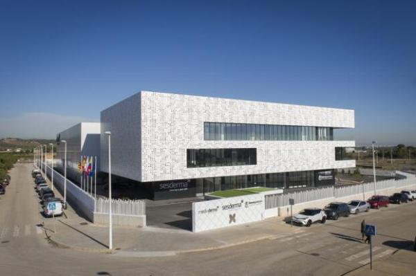 行云全球汇携手京东、西班牙药妆“sesderma”开启战略合作新篇章