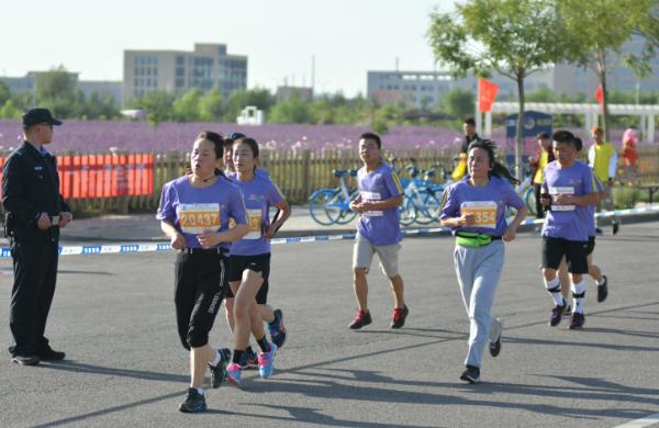 【万人起跑浪漫紫金花城】2019金昌国际半程马拉松赛鸣枪开赛