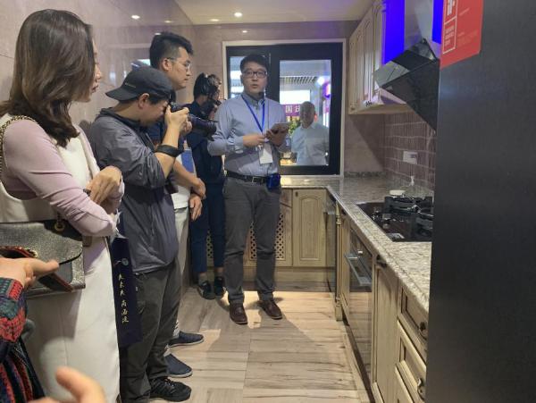 “Smart Home蓝景丽家智慧屋”惊艳亮相