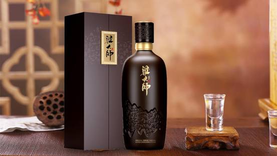 梁明锋践行工匠精神，铸就酿酒生涯巅峰水准代表作--梁大师酒