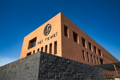 长和翡翠酒庄面世一周年，中国精品葡萄酒的探索与创新之旅