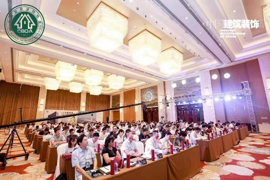发展不止眼前 共筑时代未来 首届中国泛装饰行业中小企业发展大会在杭举行