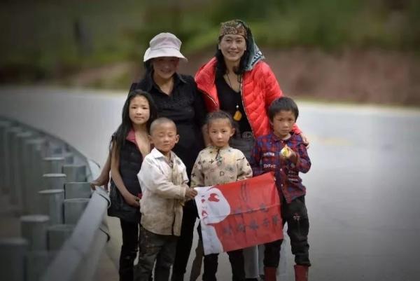 胡社光娘子军公益之旅——用行动见证爱