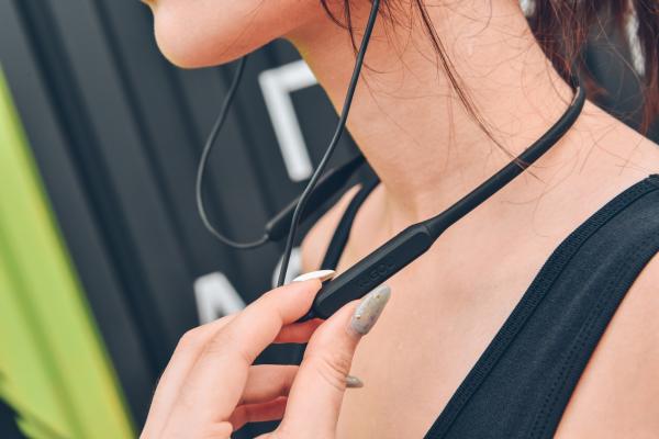 国际垂马赛事官方推荐，满电续航30小时酷狗能量圈耳机上市