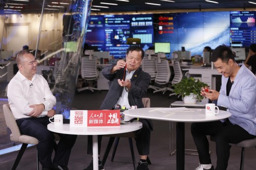匹克集团董事长做客人民日报新媒体：科技让中国正当潮