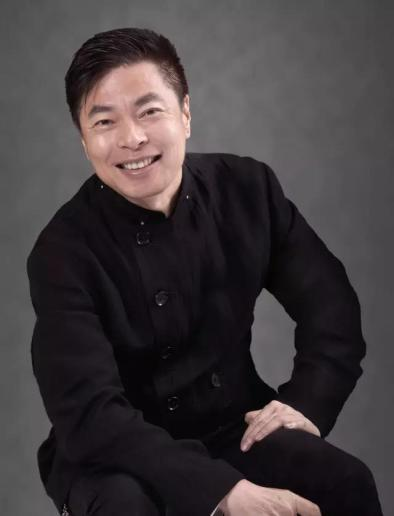 光谷金融中心的灯光，和伊朗皇宫一样，“点灯”的人叫关永权！