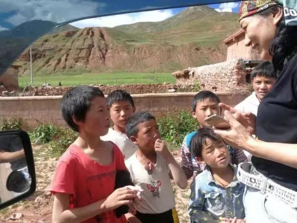 胡社光娘子军公益之旅——用行动见证爱