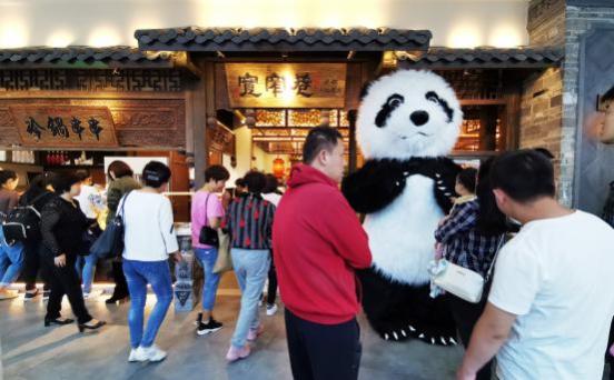 餐饮发展的下个路口，张氏宽窄巷能否弯道超车？