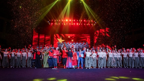 “新长征·再出发”时尚之夜吹响集结号！江西省委副书记李炳军亲临现场