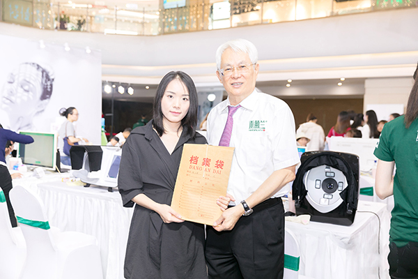 专访禾葡兰总工程师蔡光欣：坚守研发38年，个性护肤是潮流