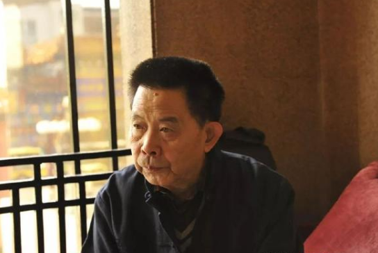 师出名门 自成一格——记张大千最年轻弟子江苹