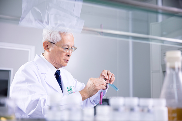 专访禾葡兰总工程师蔡光欣：坚守研发38年，个性护肤是潮流