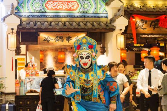 餐饮发展的下个路口，张氏宽窄巷能否弯道超车？