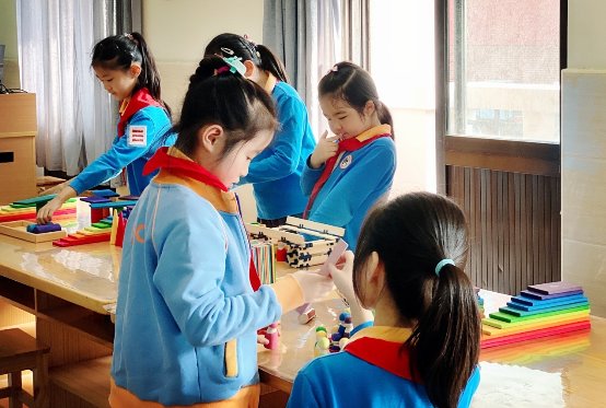 20多位中外校长一致追捧！娃咋养·建构大师正式进入上海进才实验小学
