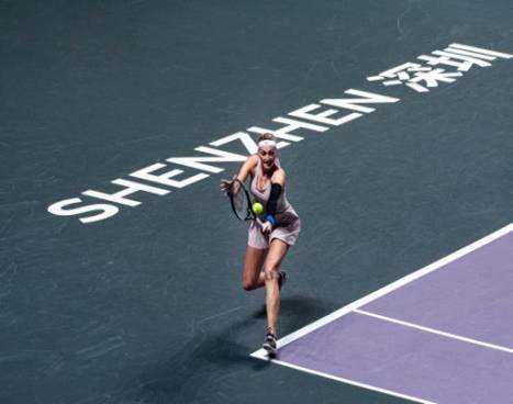 “大长腿”太好看，百岁山“忍不住”给WTA球员们拍海报