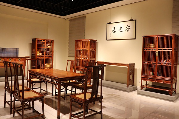 【品艺・行天下之台山行红木家具鉴赏会】在广东省台山市伍炳亮黄花梨艺博馆隆重举行