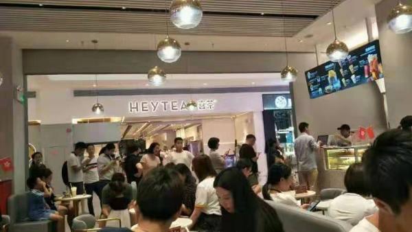 大数据告诉你，甜品行业有多火。发记甜品天天排队