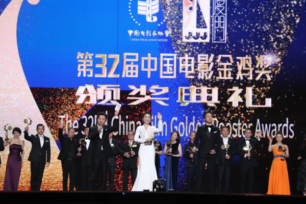 实至名归！王景春咏梅拿下金鸡影帝影后，中国电影再现高光时刻