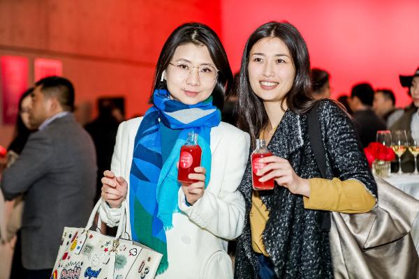 展示东方白酒魅力，艺术舍得亮相安尼施·卡普尔展央美美术馆开幕仪式