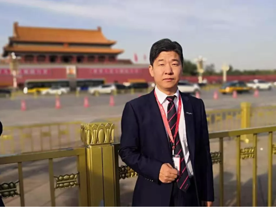 金牌销冠：40岁加入德佑 专业诚信赢得客户认可