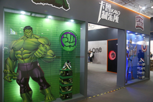国潮“黑科技”康龙惊艳2019中国鞋都鞋类采购节