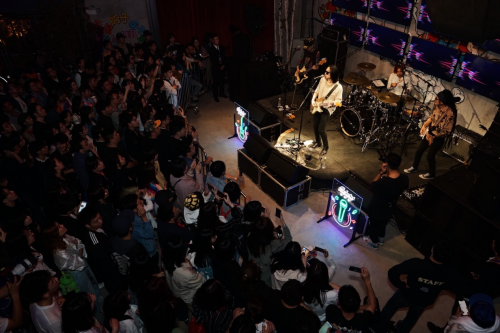 痛仰、海龟先生、新裤子.....因为一支威士忌，5支最火的乐队重装集结