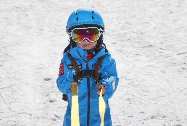 想带孩子去滑雪？先看完这篇文章！