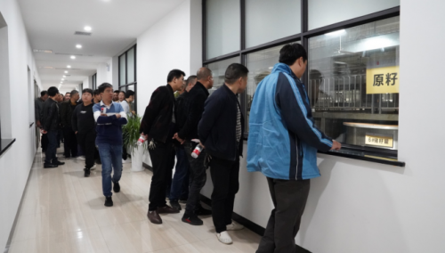 張新發公益行：百名湘潭的哥参观湖湘槟榔文化博物馆