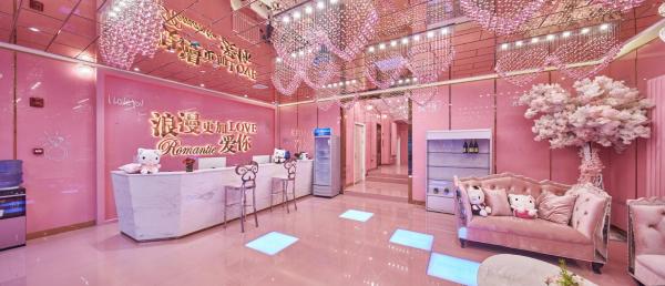 万爱情侣酒店落户西安高新，“网红酒店”再添新店