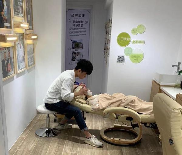 7天回购11次 是什么让香港顾客“踏破”植物医生门槛？