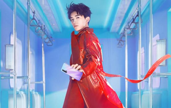 EMUI10赋能nova 6“畅连”体验，手机与音箱/大屏等终端互为外设