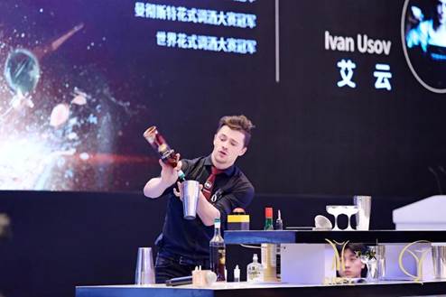 “五粮液杯”2019中国白酒新生代酒品超级调酒大赛大师赛在宜宾举行