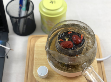 办公室养生茶，困顿午后来一壶？鸣盏养生煮茶器上手实测