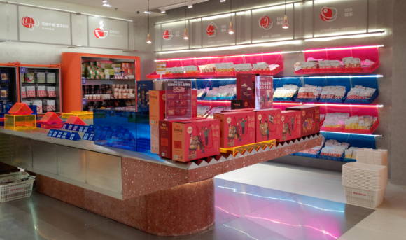 从标准店到网红体验店，百草味持续落地全渠道