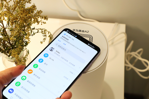 华为路由A2“一碰连网”背后的故事：把简单留给用户，把复杂留给自己