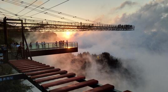 狗熊玩全球九大高空项目奥陶纪景区升级二日游