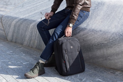 Wenger威戈City Traveler行李箱式设计双肩背包，短途差旅首选